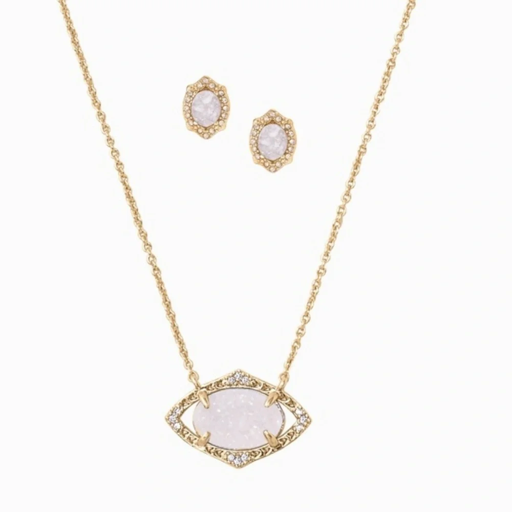 :: Stella & Dot Charlotte Pendant Set Neutral